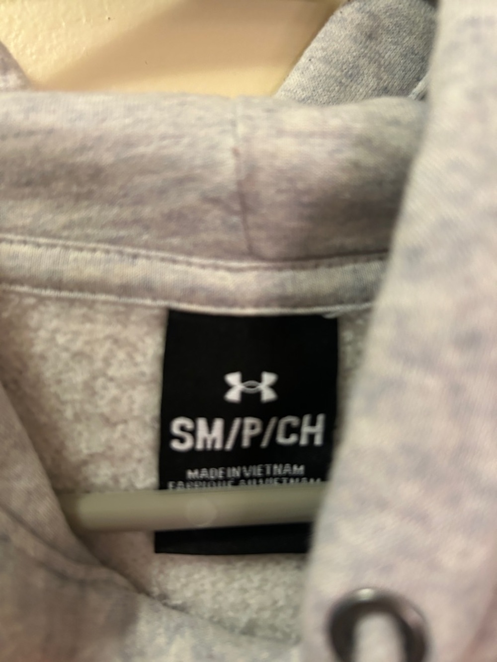 Under Armour Heather Gray Hoodie – Men’s Pullover Athletic Sweatshirt - Picture 2 of 3